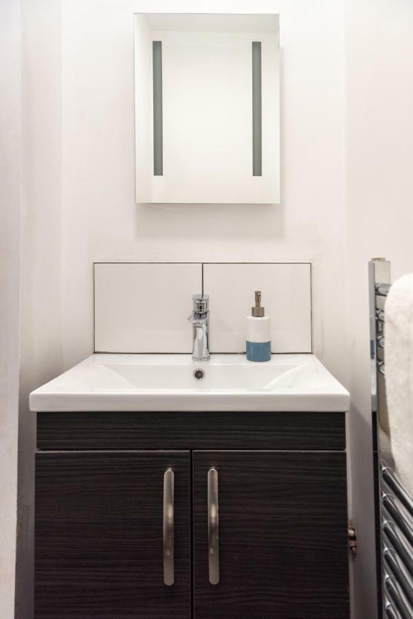 144 Lower Cheltenham Place Hotel Бристол Екстериор снимка